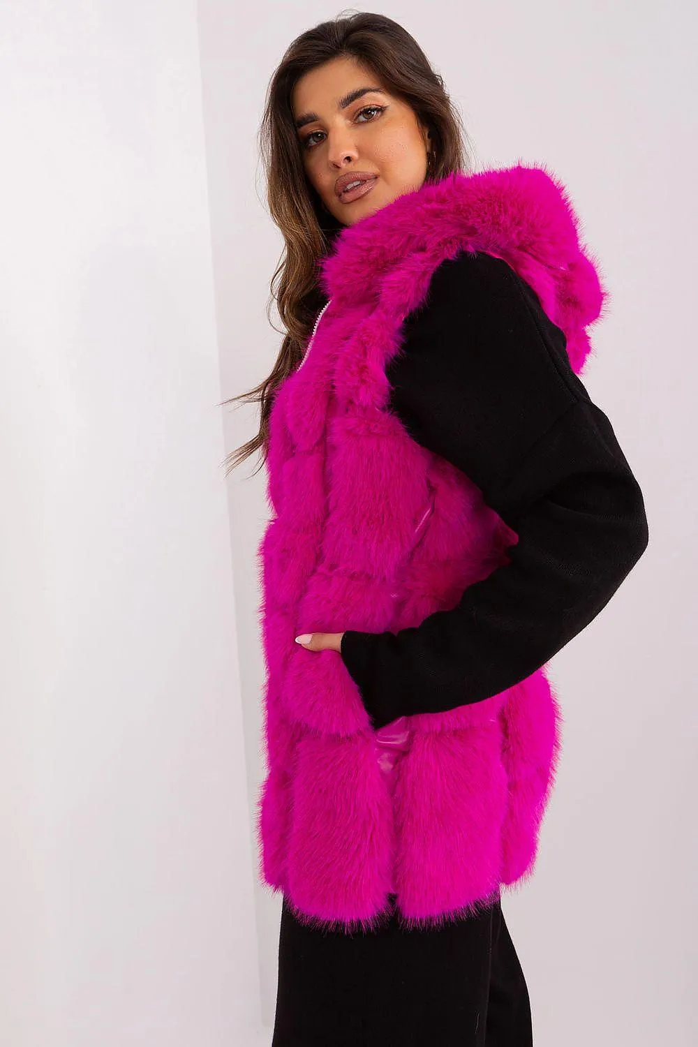 Elegant Hooded Faux Fur Vest for Stylish Warmth