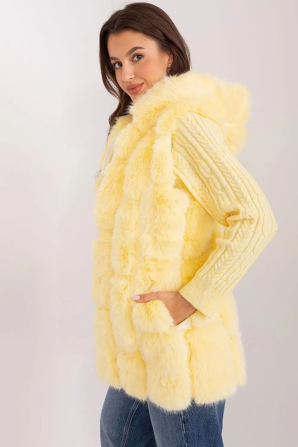 Elegant Hooded Faux Fur Vest for Stylish Warmth