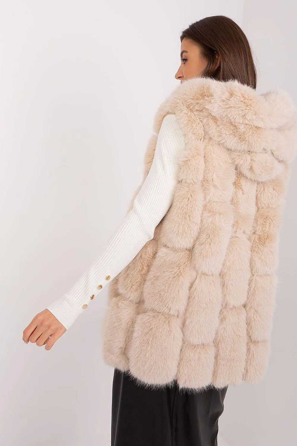 Elegant Hooded Faux Fur Vest for Stylish Warmth