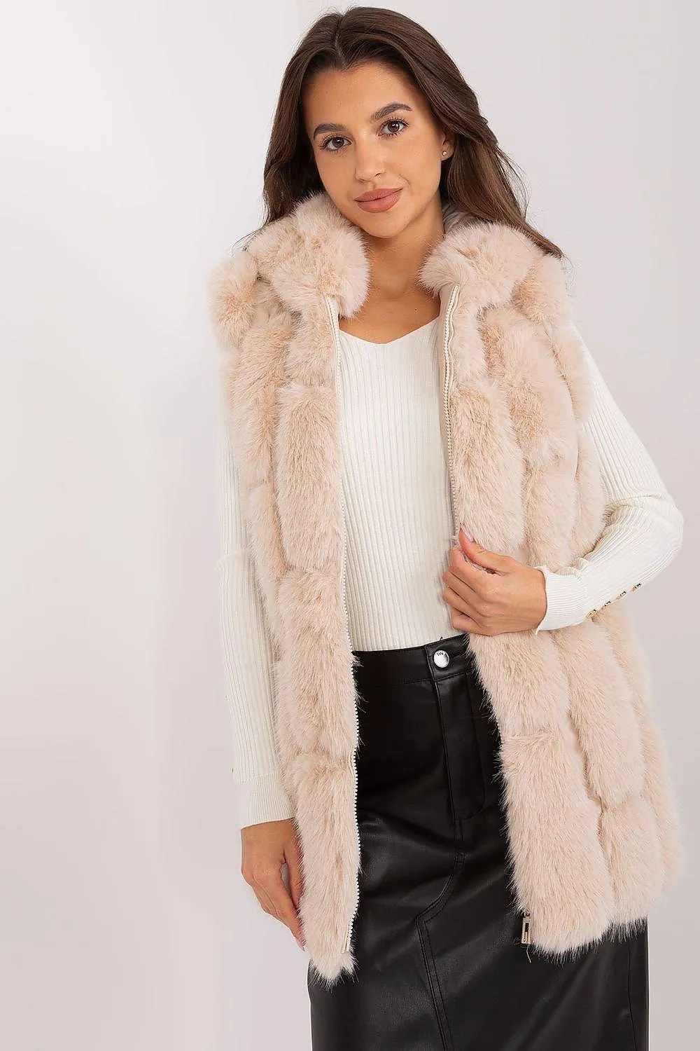 Elegant Hooded Faux Fur Vest for Stylish Warmth