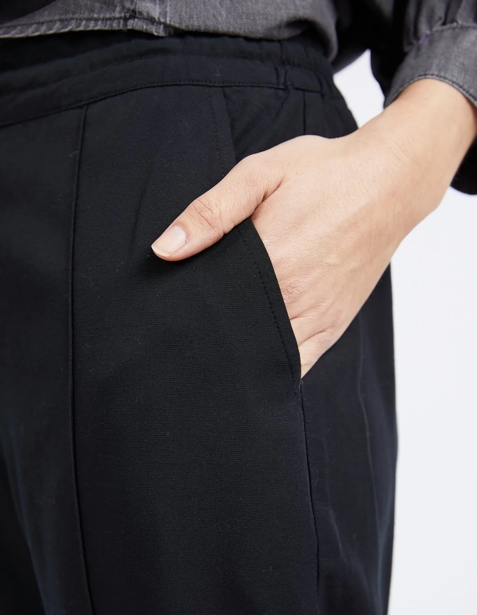 Larissa Pant Black