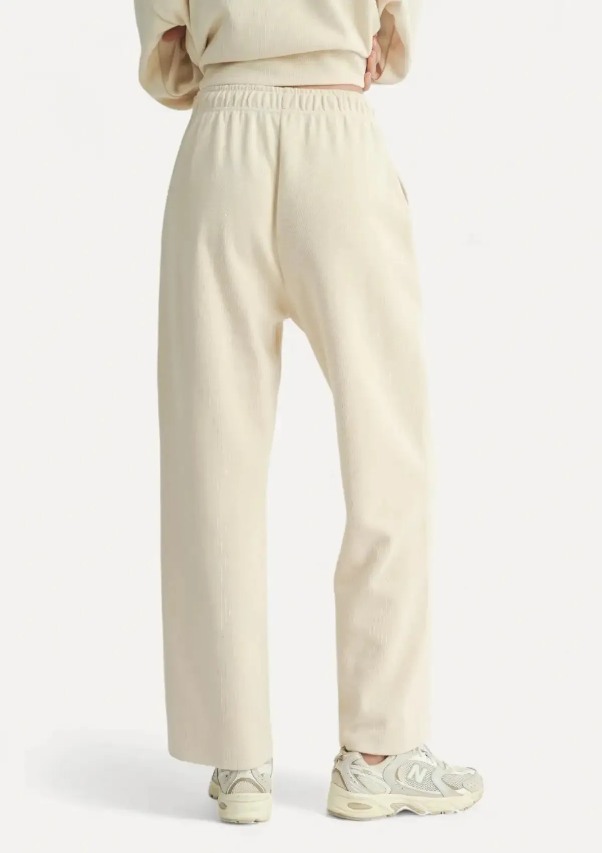 Relaxed Stay Wide Leg Sweat Pants - Cream